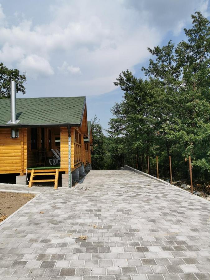 Holiday home Tri Kolibe *